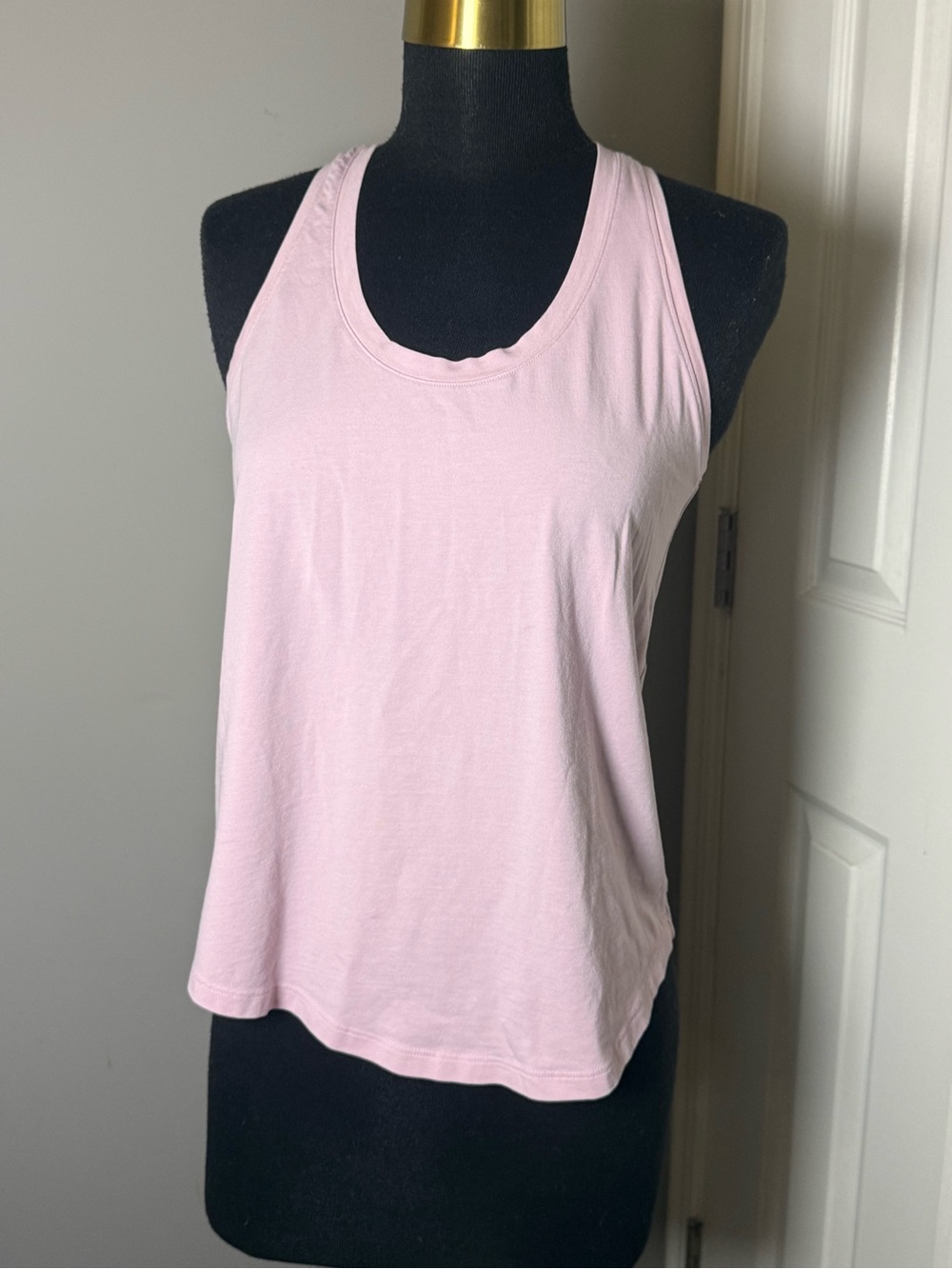 lululemon Light Pink Racerback Tank Top Scoop Neck Women’s Size 6